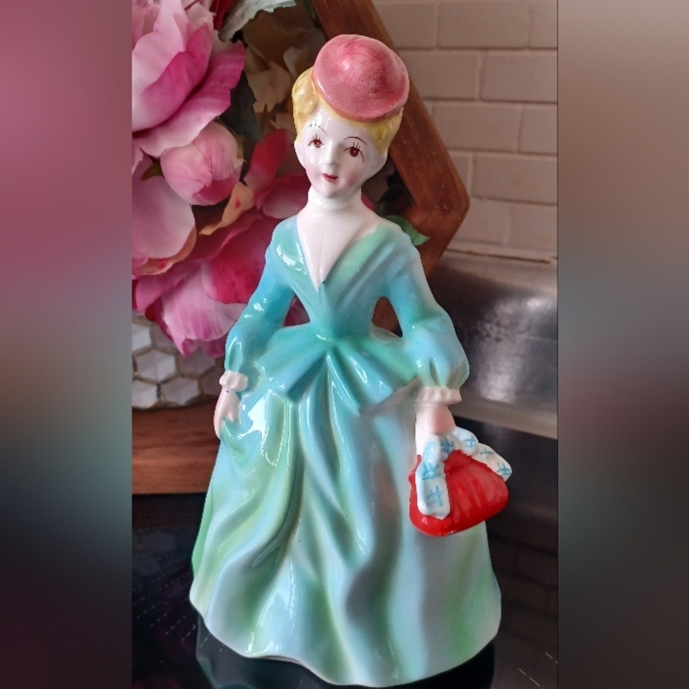 Elegant Ceramic Lady Figurine Made in Japan Red Purse